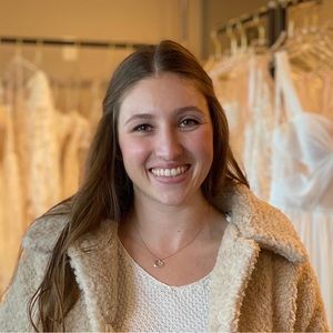 Meet your Posher, Lauren